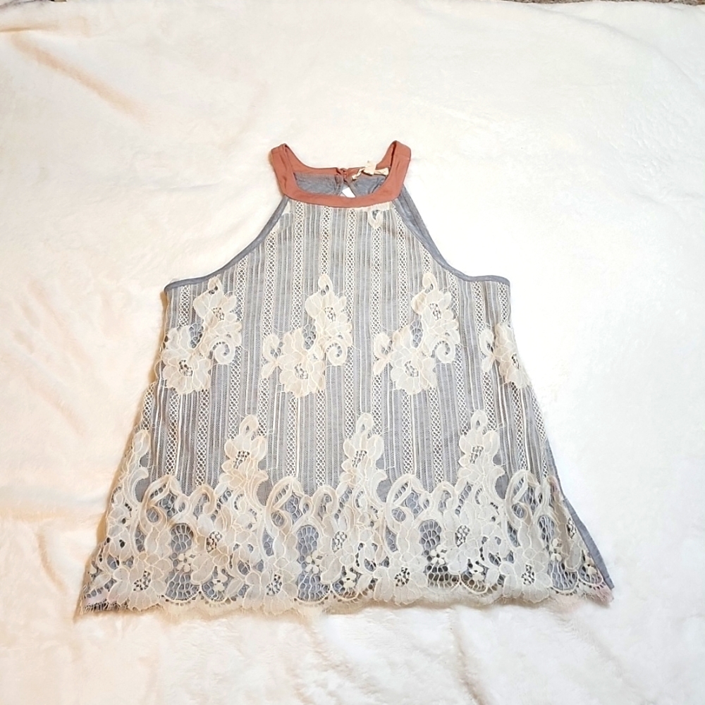 Hint of mint lace sleeveless top - Picture 2 of 6